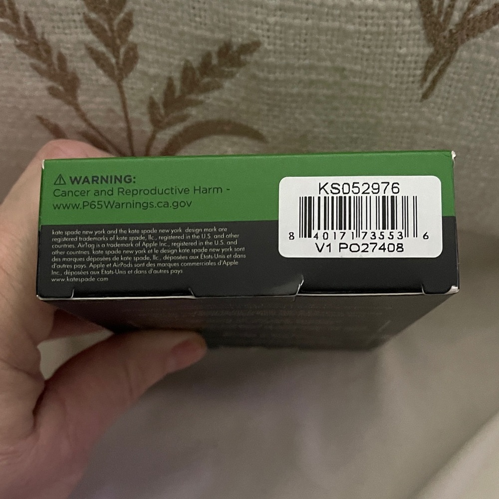 Kate Spade Leopard AirTag Case by Kate Spade New in Box - Picture 3 of 5